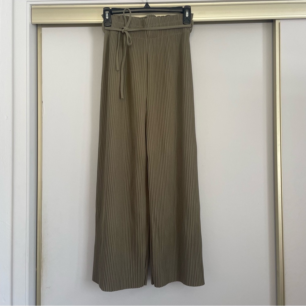 NWT Dusty Olive Green Paper Bag Pants / Culottes
